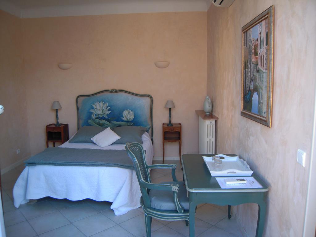 Villa Valflor Chambres D'Hotes Et Appartements Marsella Exterior foto
